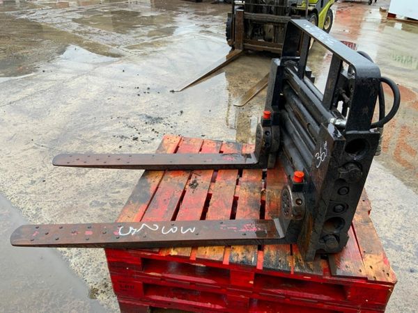 FORK POSITIONERS CLAMPING CARRIAGE....3325. 379897893