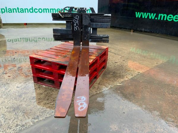 MEYER 6-0104 FORK POSITIONING CARRIAGE....3326 379898208