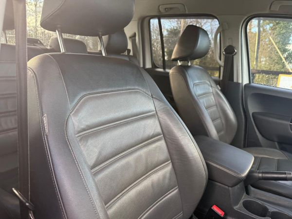 201 Volkswagen Amarok V6 Black Ed***** 379951228