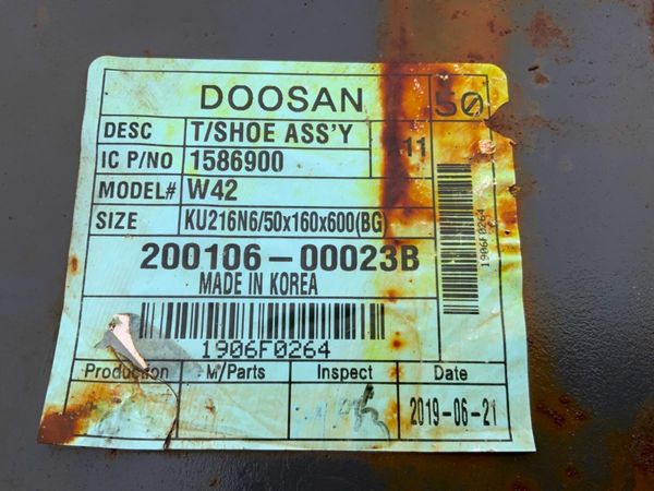 30/40 TONNETRACK PADS....600mm x 24mm......1222. 379970925