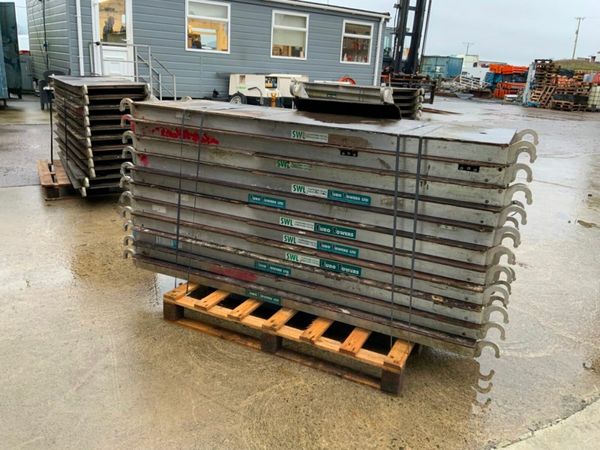 1900mm ALUMINIUM STAGING PLATFORM......1900. 379974948