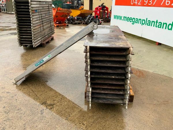 1900mm ALUMINIUM STAGING PLATFORM......1900. 379974950