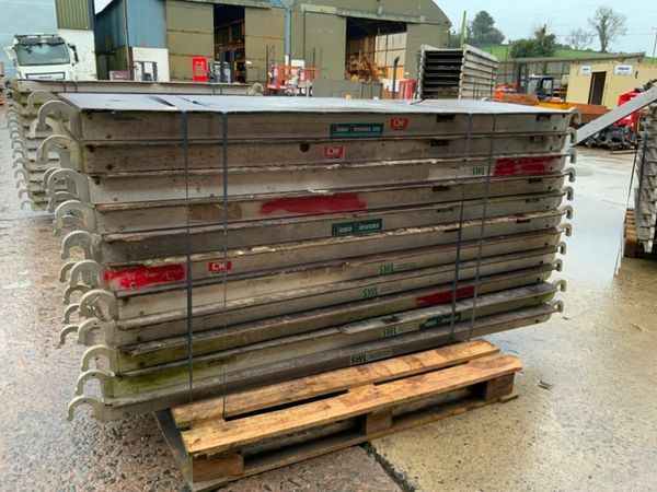 1900mm ALUMINIUM STAGING PLATFORM......1900. 379974955