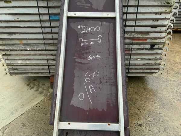 2400mm ALUMINIUM STAGING BOARDS..........2400. 379974928