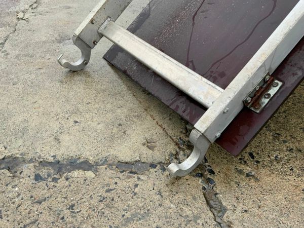 2400mm ALUMINIUM STAGING BOARDS..........2400. 379974930