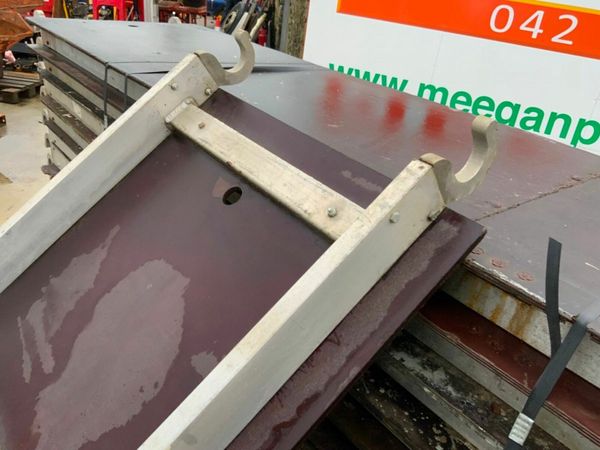 2400mm ALUMINIUM STAGING BOARDS..........2400. 379974931