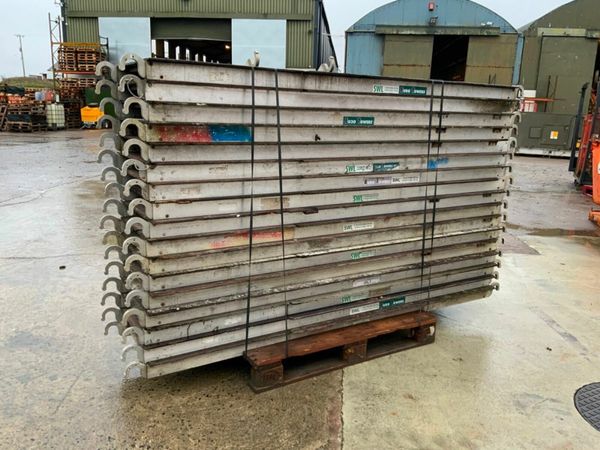 2400mm ALUMINIUM STAGING BOARDS..........2400. 379974934