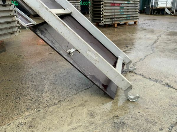 2400mm ALUMINIUM STAGING BOARDS..........2400. 379974938
