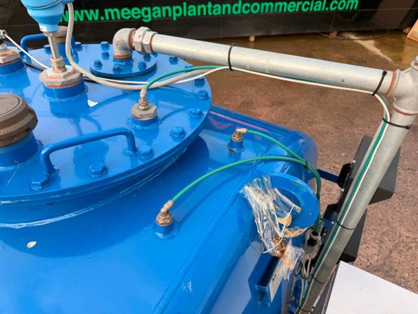 NEW 12,000 LITRES  FUEL BOWSER TANK ....2159H 379908673