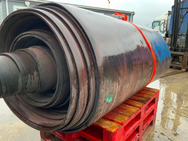 68" WIDE RUBBER.......CUBICLE  MATS.......6815. 379909318