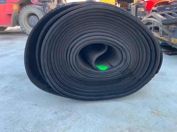 69" x 18mm RUBBER MATTING....PER FOOT.......172. 379936622