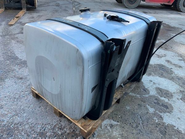 590lt  ALUMINIUM  FUEL TANK. & CRADLE......829. 379936724