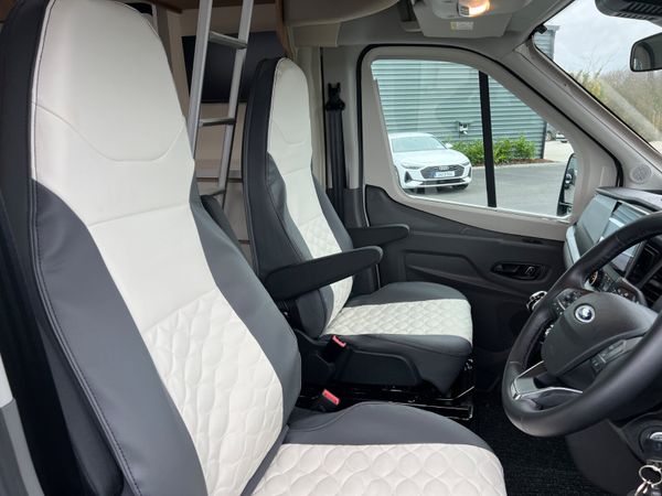 2025 Ford Roller Team 6 Berth - 6 Belts 3500KG 380041063