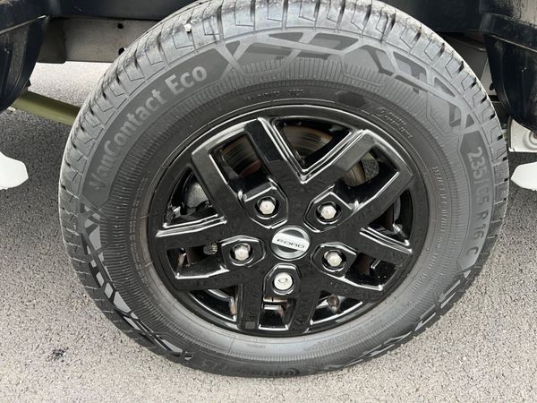 2025 Ford Roller Team 6 Berth - 6 Belts 3500KG 380041064