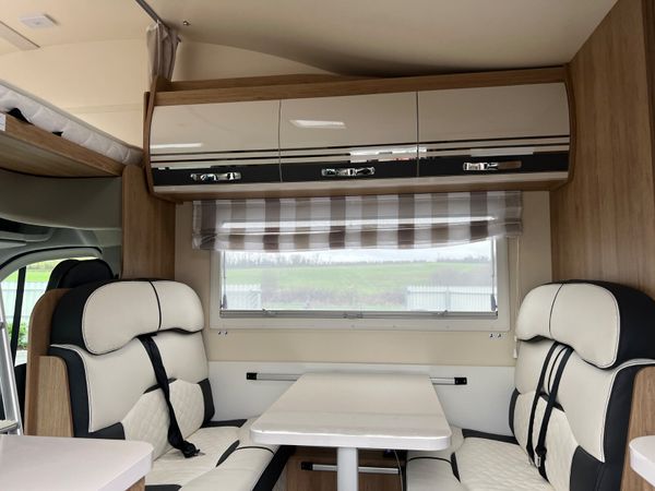 2025 Ford Roller Team 6 Berth - 6 Belts 3500KG 380041074