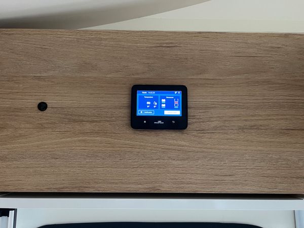 2025 Ford Roller Team 6 Berth - 6 Belts 3500KG 380041080