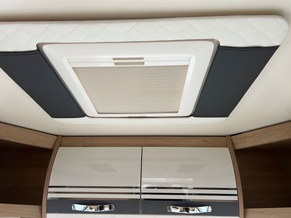 2025 Ford Roller Team 6 Berth - 6 Belts 3500KG 380041090