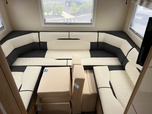 2025 Ford Roller Team 6 Berth - 6 Belts 3500KG 380041091