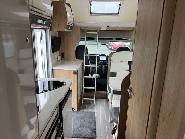 2025 Ford Roller Team 6 Berth - 6 Belts 3500KG 380041092