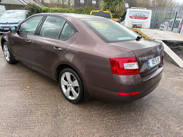 Skoda Octavia 1.6tdi 380035948