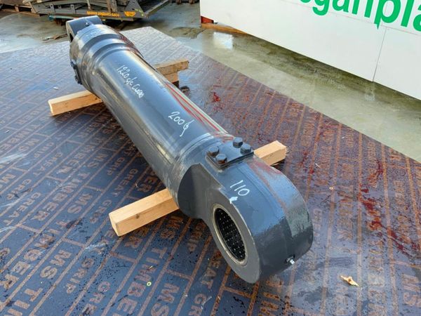 UNUSED CASE WX218 CYLINDER......CNH 84528020. 380167376