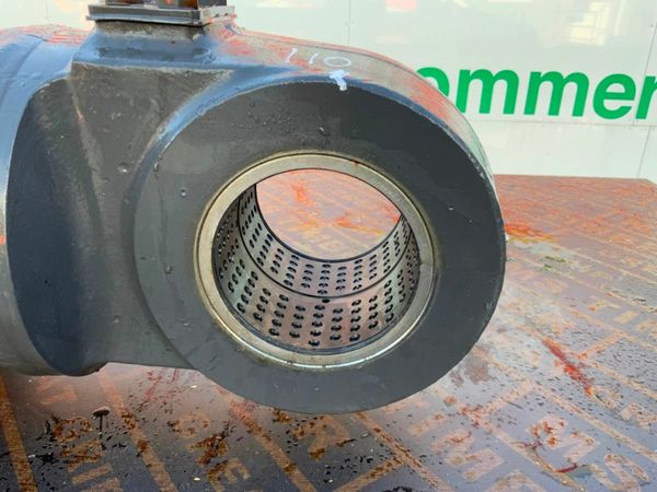 UNUSED CASE WX218 CYLINDER......CNH 84528020. 380167378