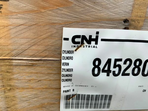 UNUSED CASE WX218 CYLINDER......CNH 84528020. 380167389