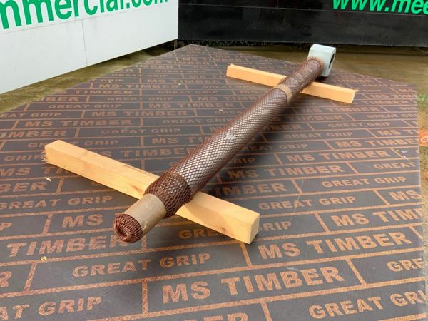 UNUSED CASE WX168 CYLINDER ROD.....84550118. 380131345