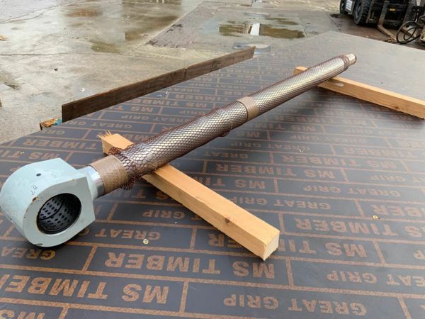 UNUSED CASE WX168 CYLINDER ROD.....84550118. 380131348