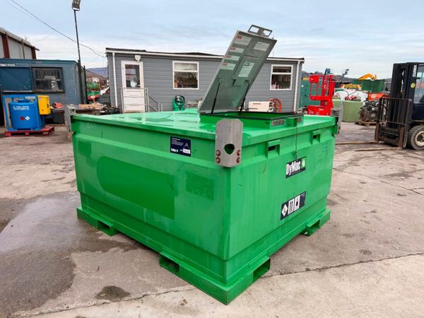 2023 DYMAC FUEL BOWSER ...2,650 litres .....1229 380242225