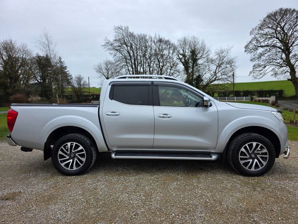 Nissan Navara 2017 380265351