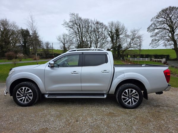 Nissan Navara 2017 380265377