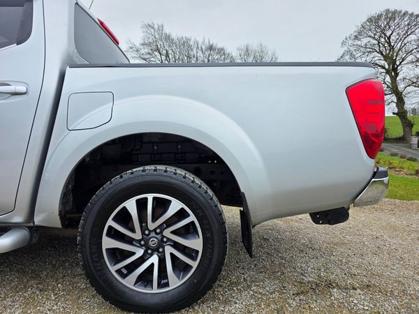 Nissan Navara 2017 380265382