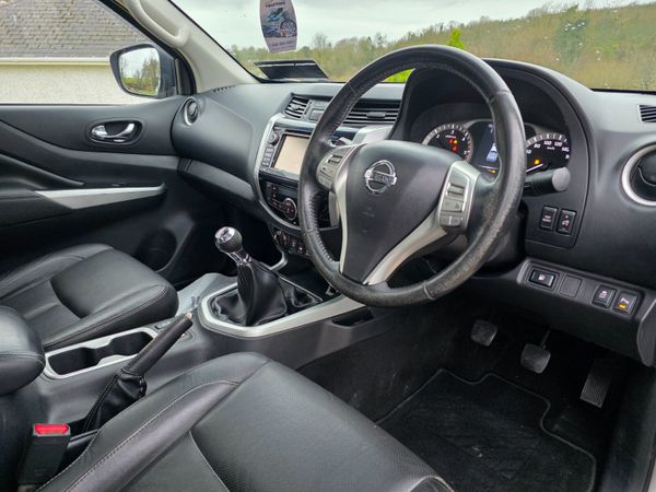 Nissan Navara 2017 380265390