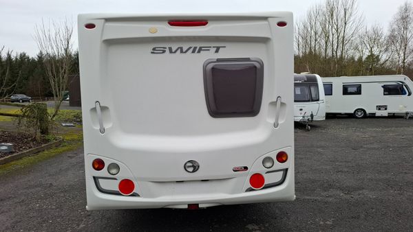 Swift Challenger fixed bed caravan 380271455