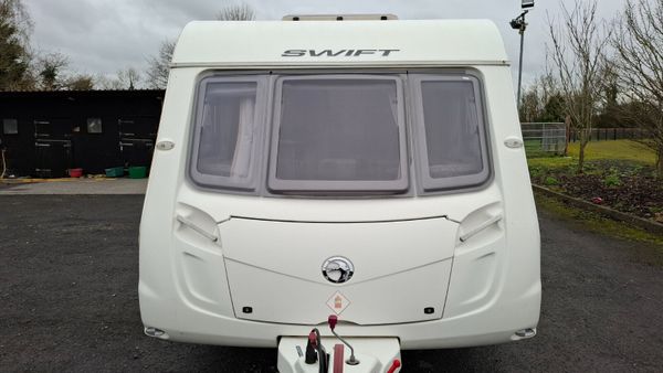 Swift Challenger fixed bed caravan 380271456