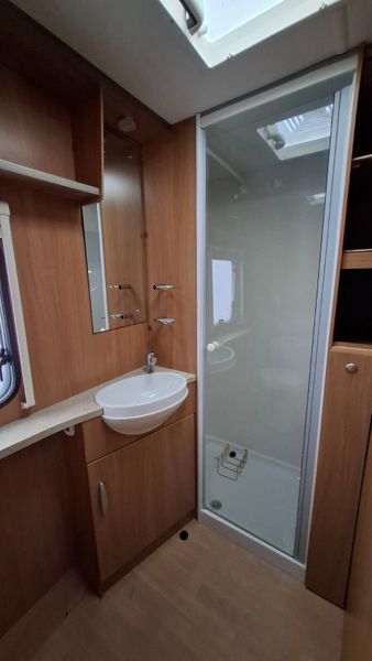 Swift Challenger fixed bed caravan 380271490