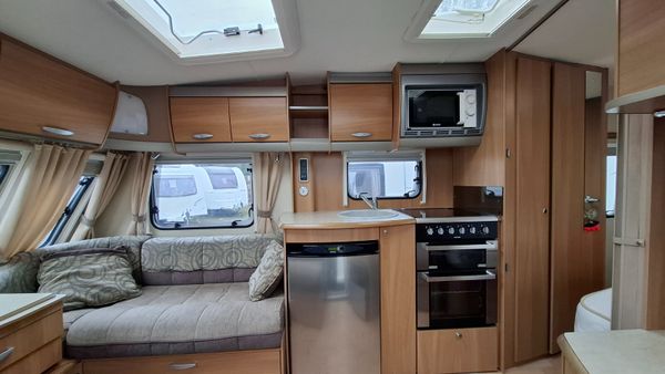 Swift Challenger fixed bed caravan 380271492