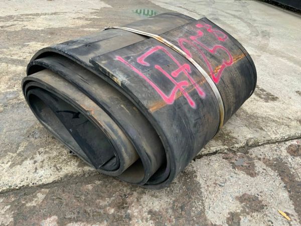 47" WIDE RUBBER MATTING....CUBICLE MATS....4725b. 380290346