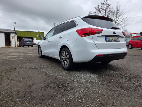 High Spec Commercial Kia Ceed Estate 380296892