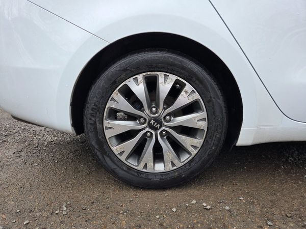 High Spec Commercial Kia Ceed Estate 380296913