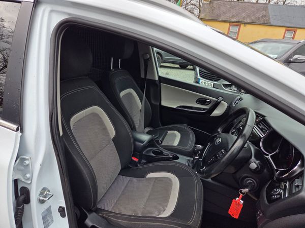 High Spec Commercial Kia Ceed Estate 380296917