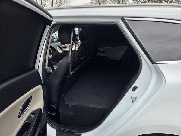 High Spec Commercial Kia Ceed Estate 380296922