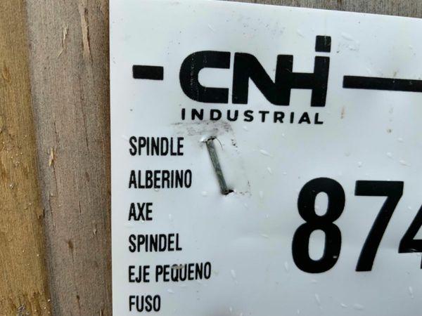 UNUSED D150C DOZER SPINDLE GEAR..87452186. 380297735