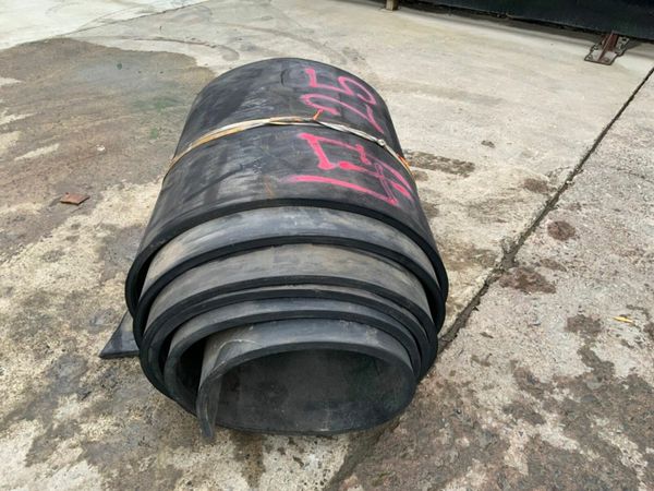 47" HEAVY GAUGE RUBBER MATTING...........4725. 380298198