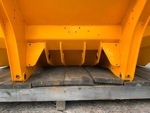 UNUSED 9 TON DUMPER SKIP...........302 380232512