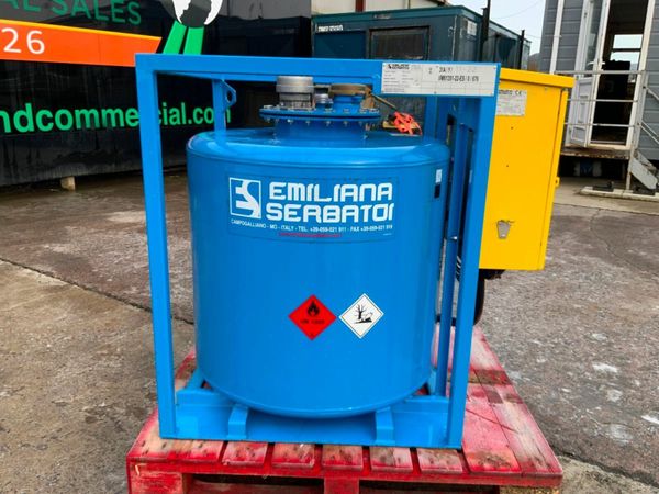 440lts FUEL BOWSER / STORAGE CUBE......2070h. 380232528