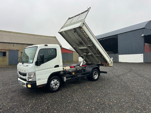 2019 Mitsubishi Fuso 7.5T Tipper / 84kms 380349805
