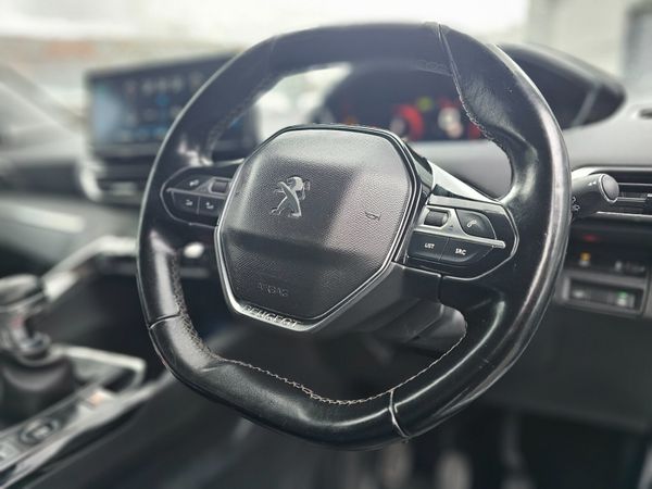 PEUGEOT 3008 COMMERCIAL // BIG SPEC // 09/26 380366006