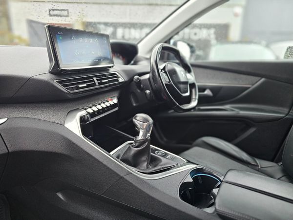 PEUGEOT 3008 COMMERCIAL // BIG SPEC // 09/26 380366017